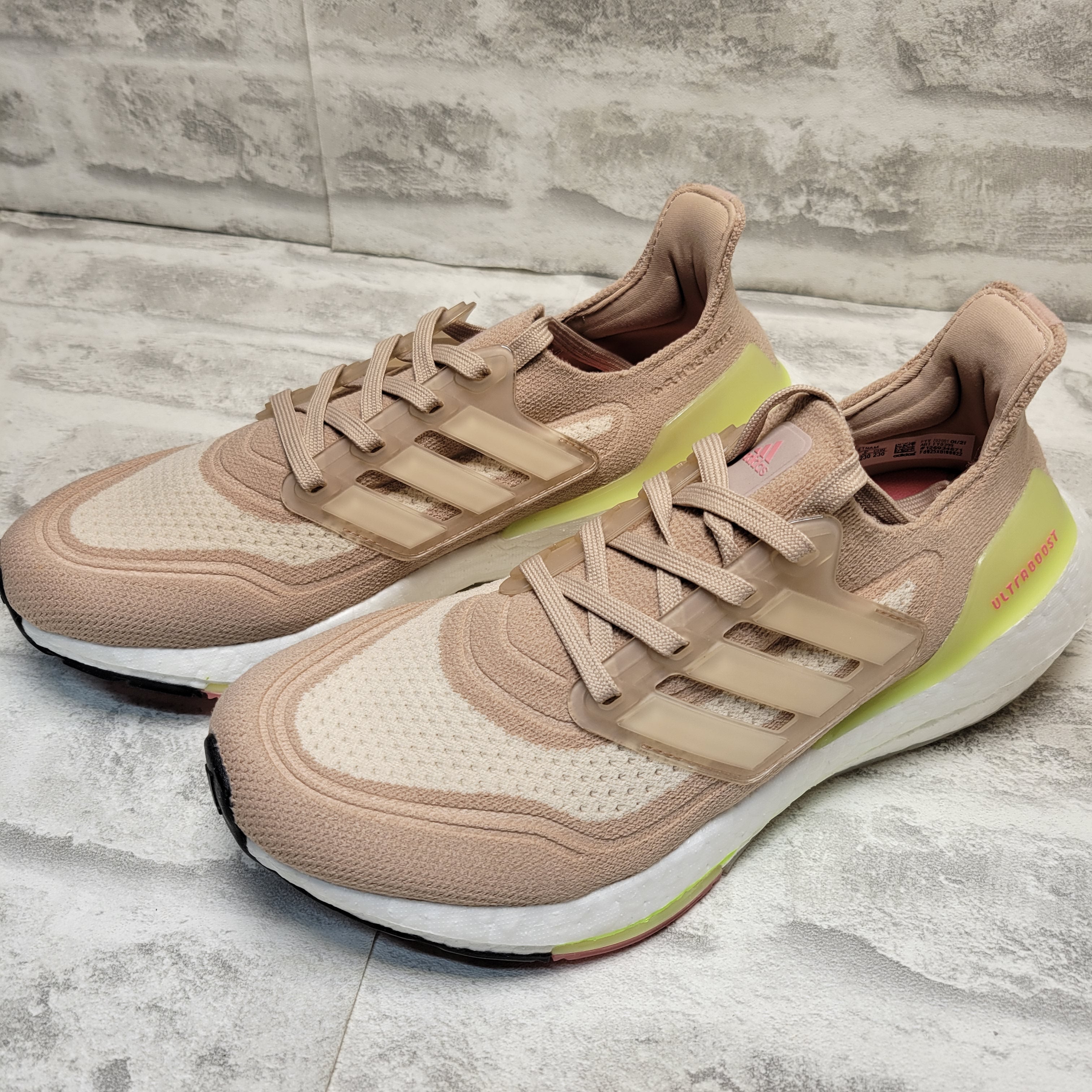 Adidas Womens Ultraboost 21 Primeblue Coral, 6 (7877160370414)